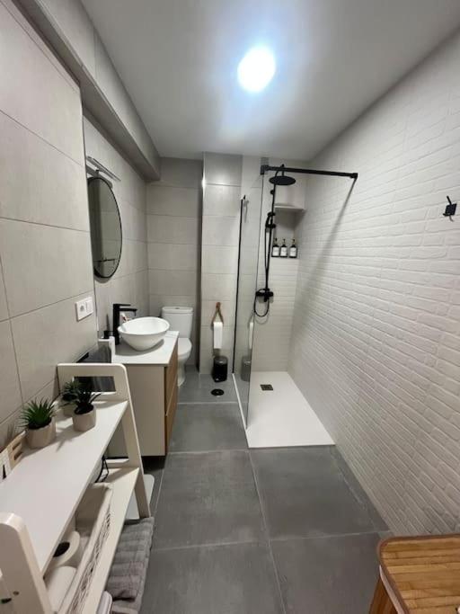 Piso Recien Reformado En El Centro De Santander, Zona Estaciones Apartment Екстериор снимка